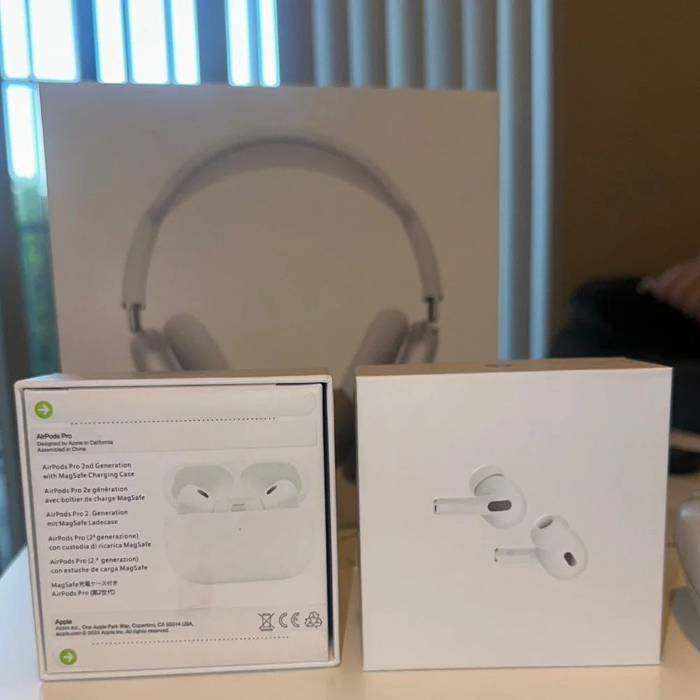 Apple AirPods Pro.